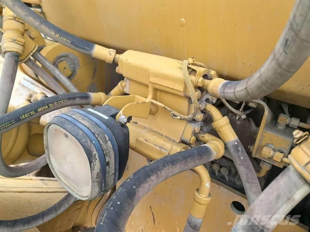 CAT D 8 T Crawler dozers