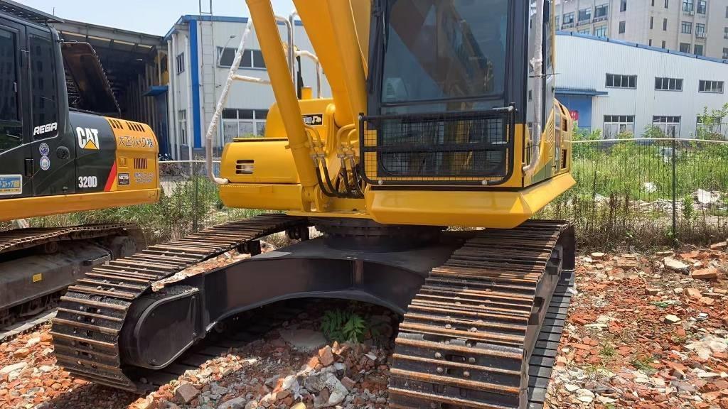 Komatsu PC 210 LC Crawler excavators