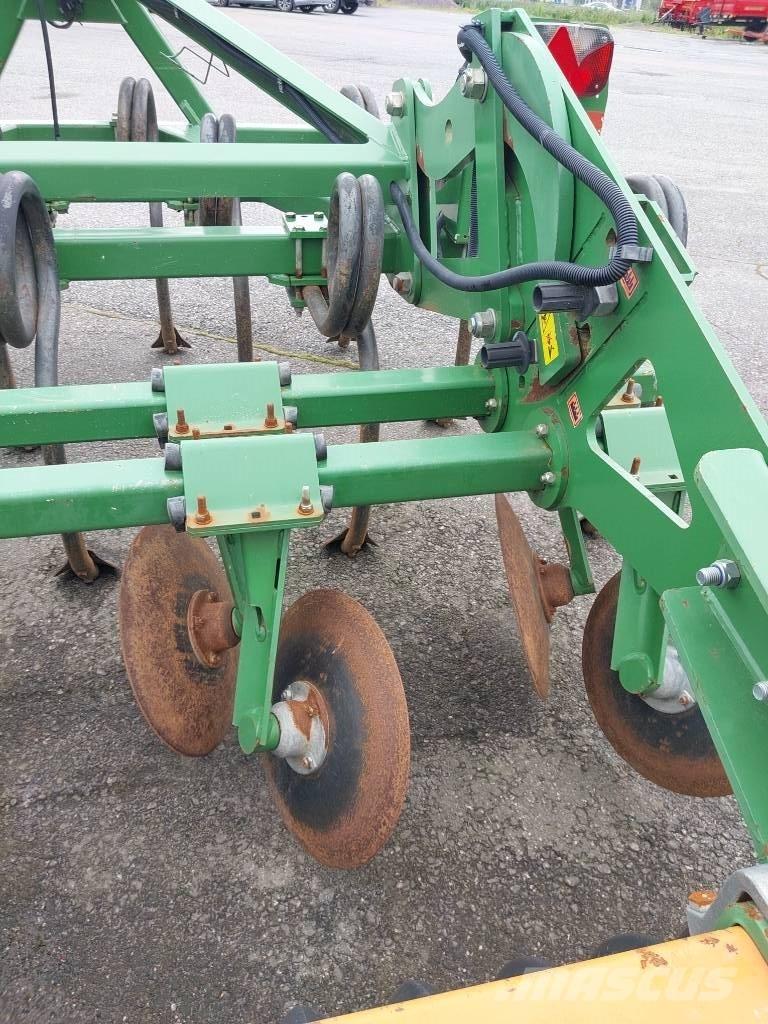 Amazone Cenius 3001 Cultivators