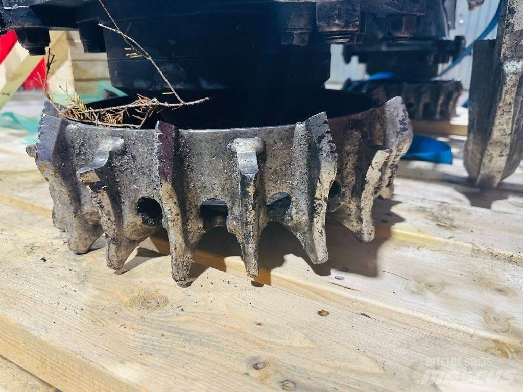 Komatsu C144 Harvester heads