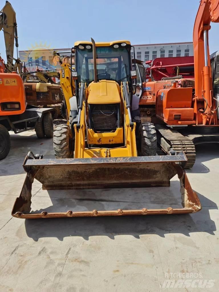 JCB 3CX Backhoe