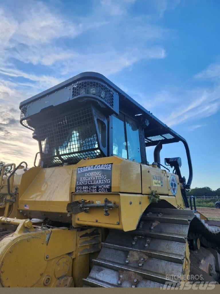CAT D 6 Crawler dozers