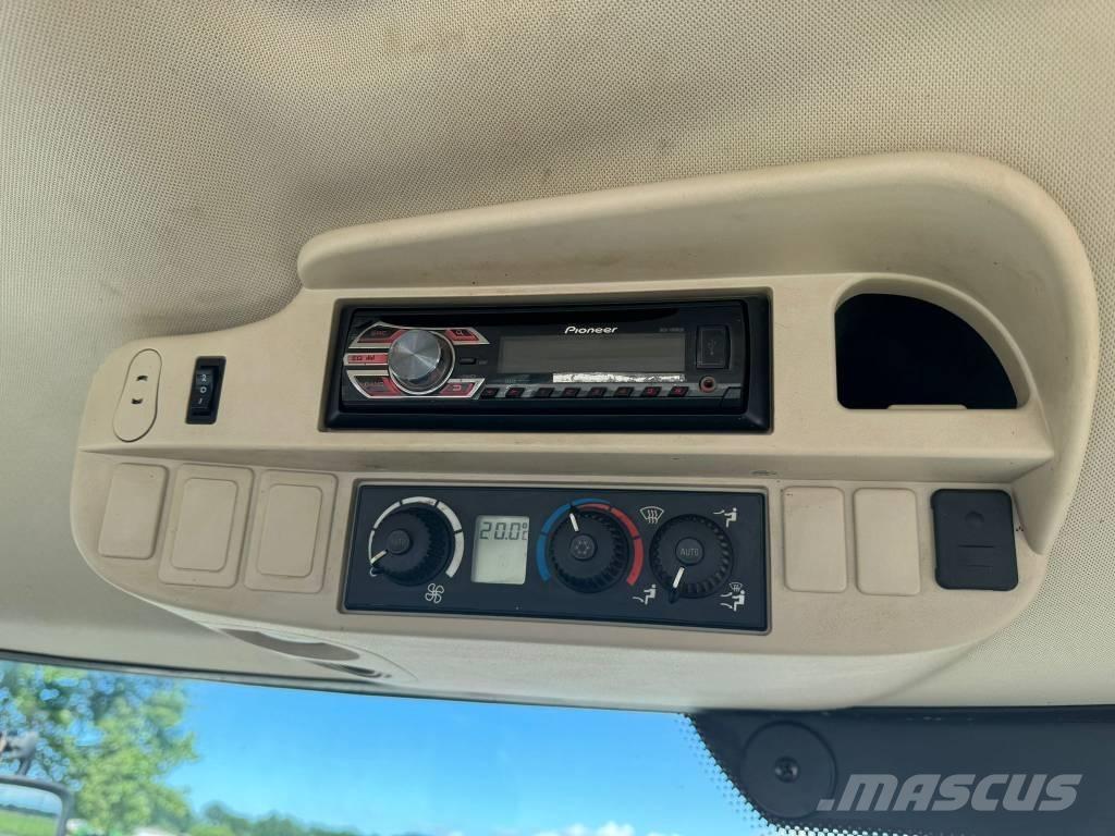 John Deere 6170 R Tractors