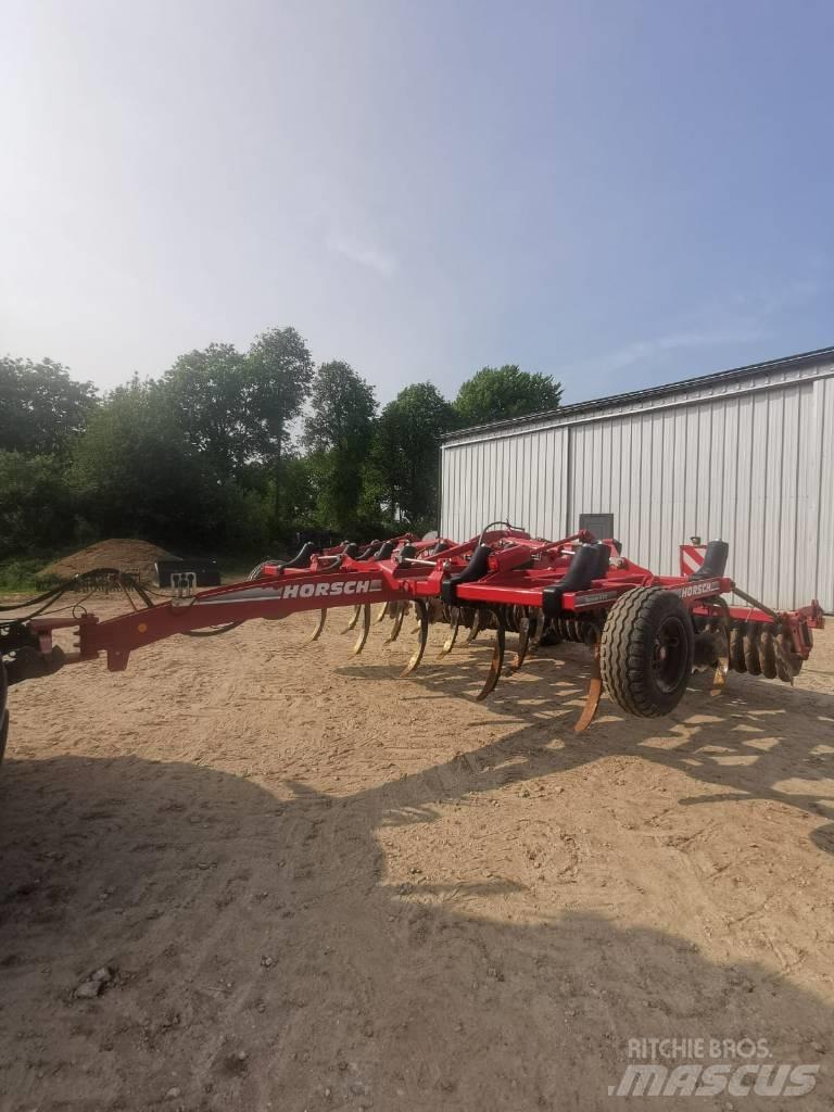 Horsch Terrano 5 FX Cultivators