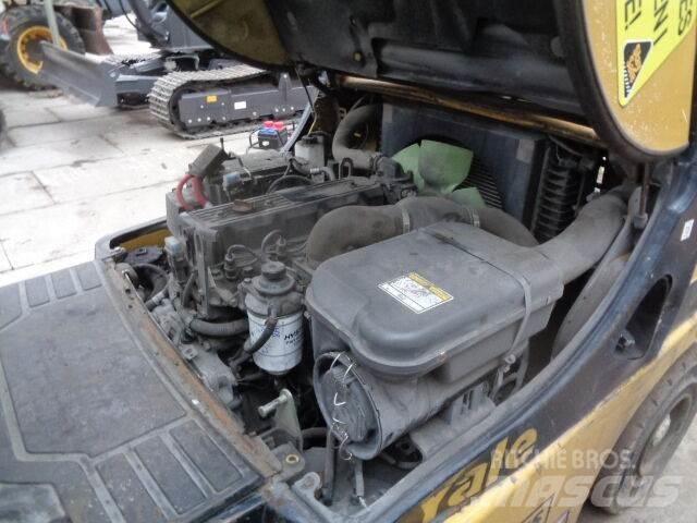 Yale GDP 35 VX Diesel trucks