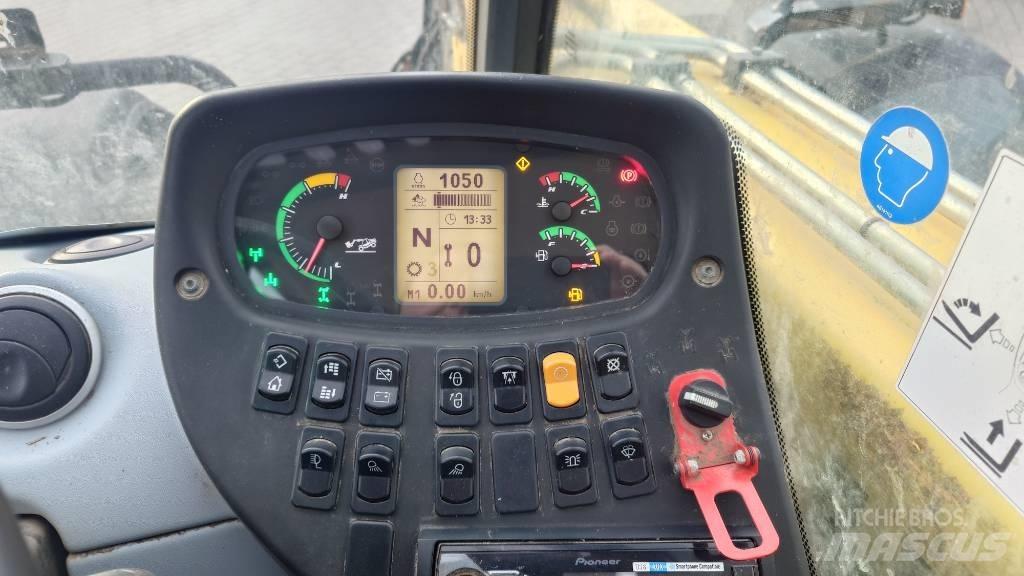 New Holland TH 7.42 Telescopic handlers