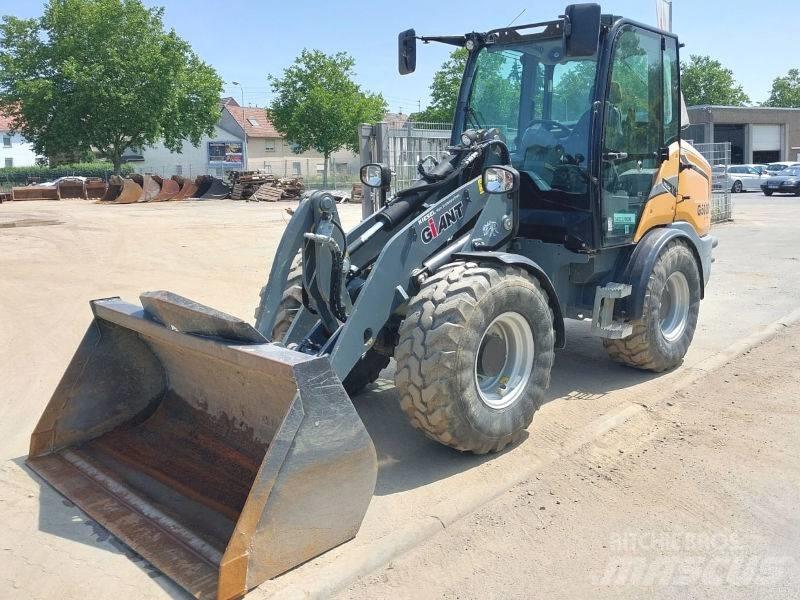 Giant G 5000 X-Tra Skid steer loaders