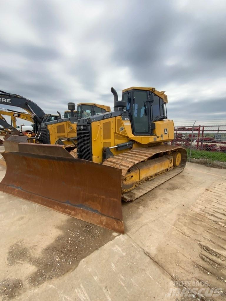 DEERE 750K Crawler dozers
