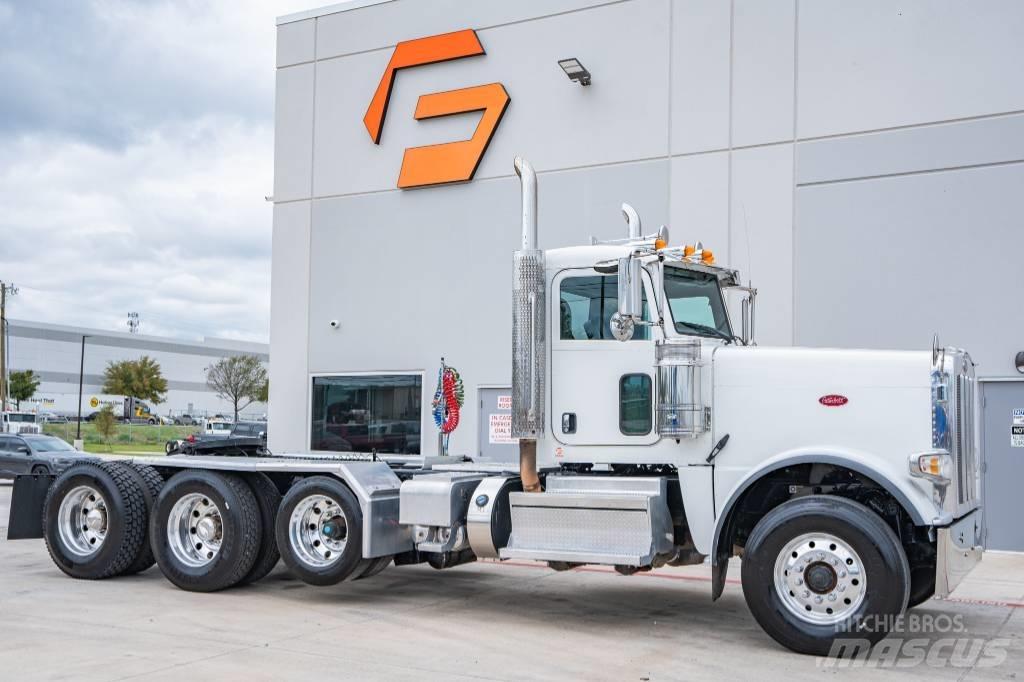 Peterbilt 389 Prime Movers