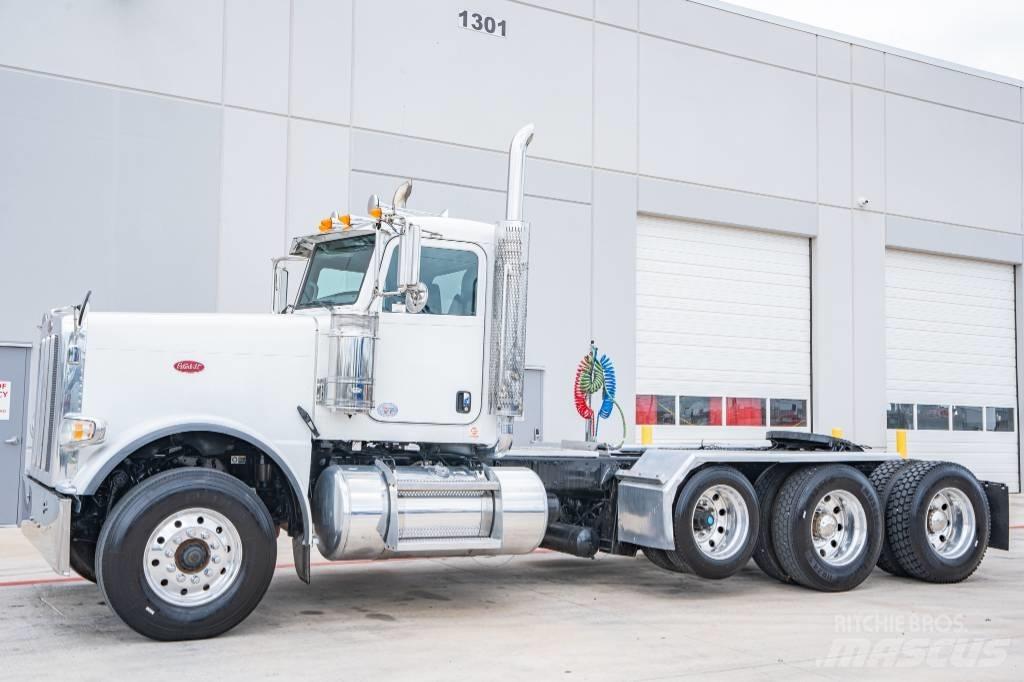 Peterbilt 389 Prime Movers
