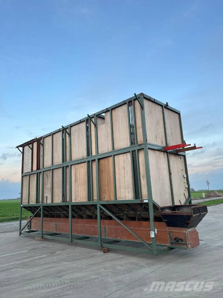 Compas 30 Ton Bunker Hoppers and silos