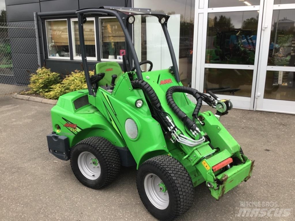 Avant 420 Multi-purpose loaders