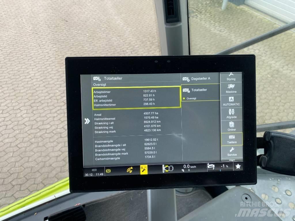 CLAAS Lexion 8800 TT Combine harvesters