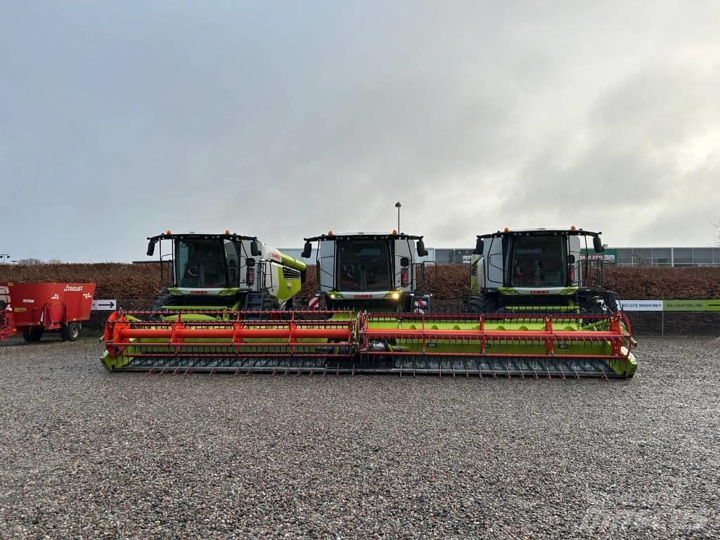 CLAAS Lexion 8800 TT Combine harvesters