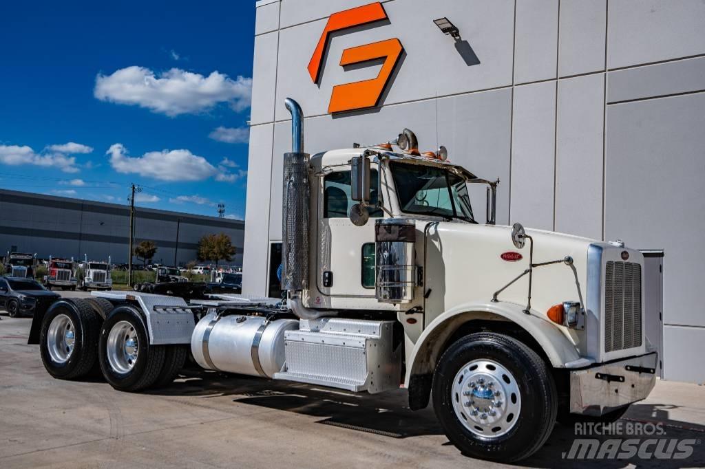 Peterbilt 367 Prime Movers