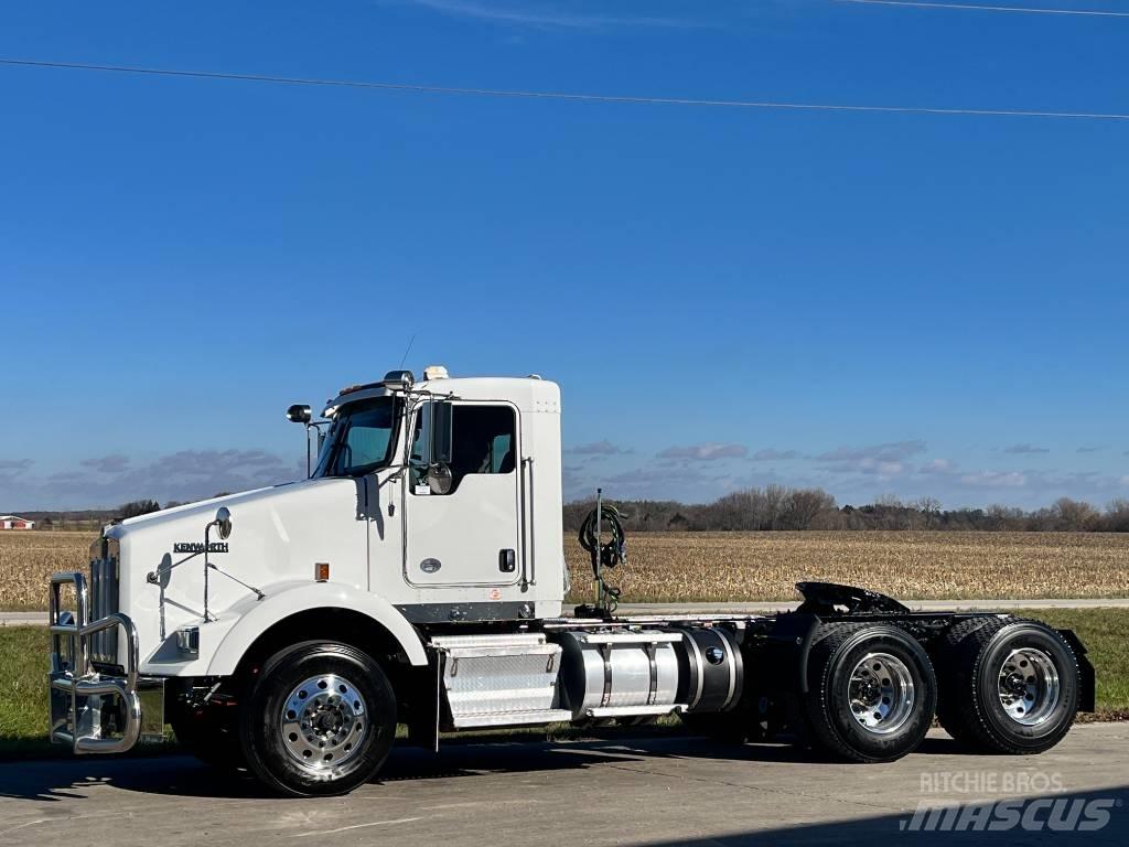 Kenworth T 800 Prime Movers