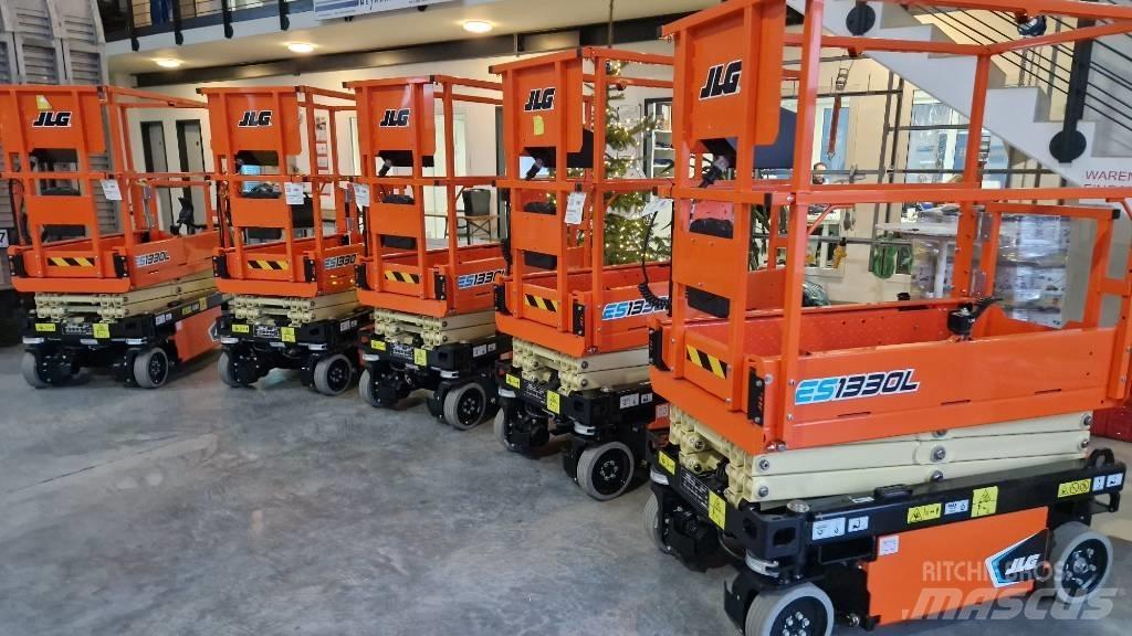 JLG ES 1330 L Scissor lifts