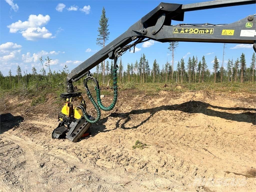 John Deere 1470G Harvesters