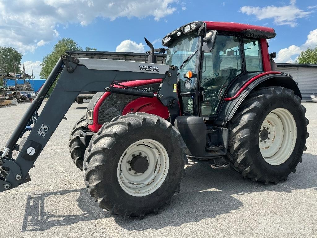 Valtra N141 Advance Tractors