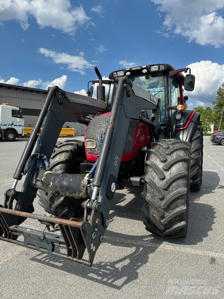 Valtra N141 Advance Tractors