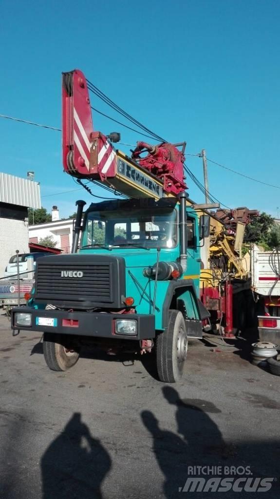 Massenza MI 25   F Waterwell drill rigs