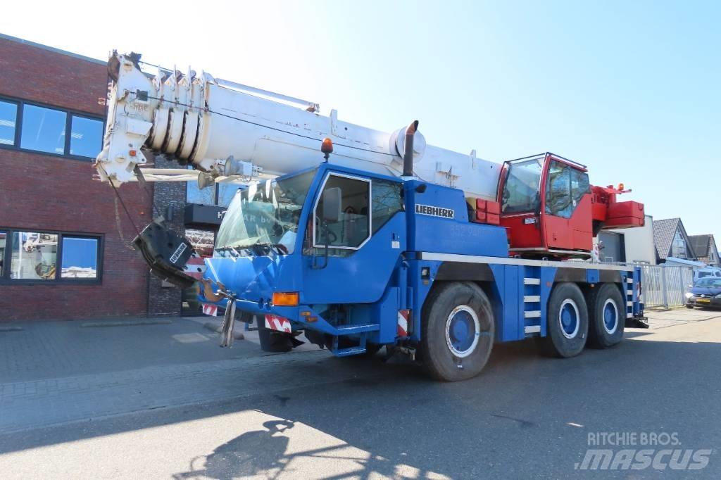 Liebherr LTM 1055-1 All terrain cranes