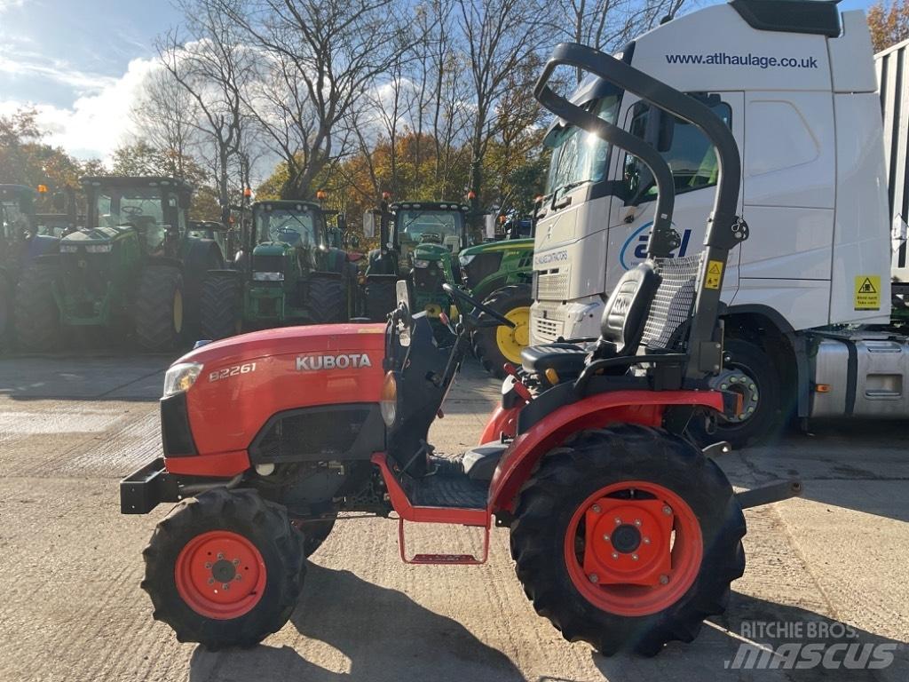 Kubota B 2261 Tractors