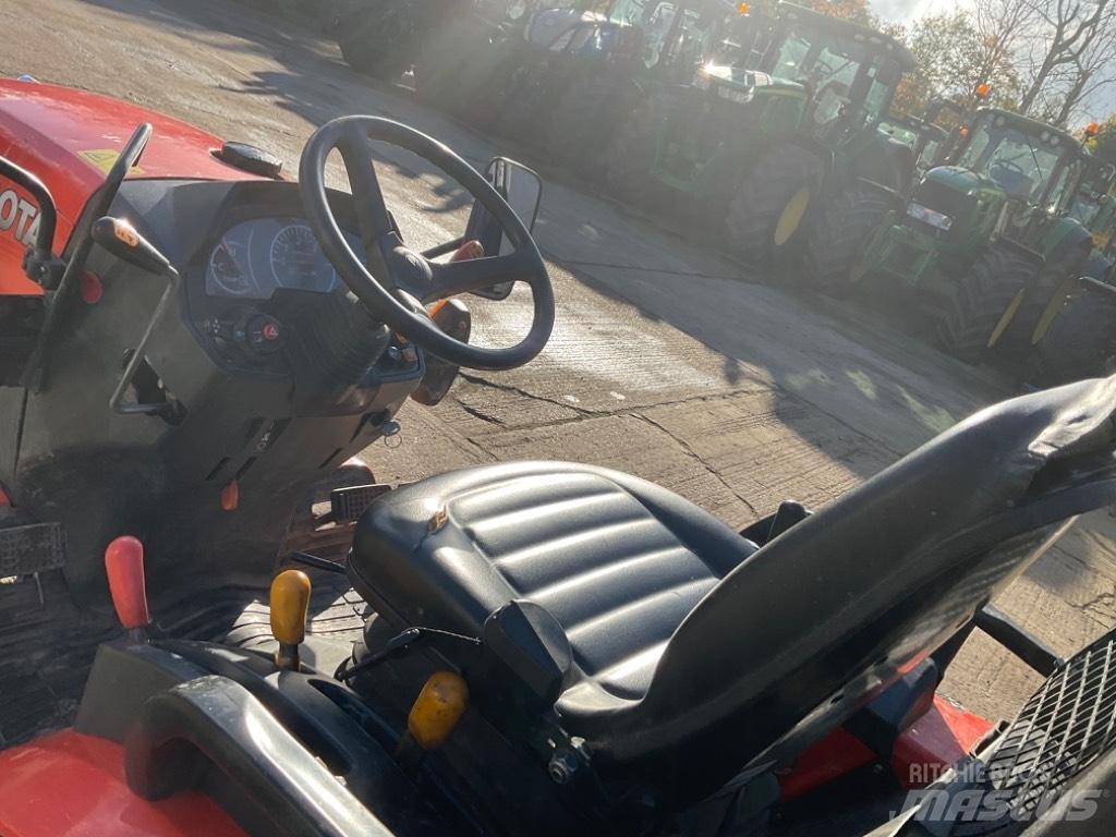 Kubota B 2261 Tractors