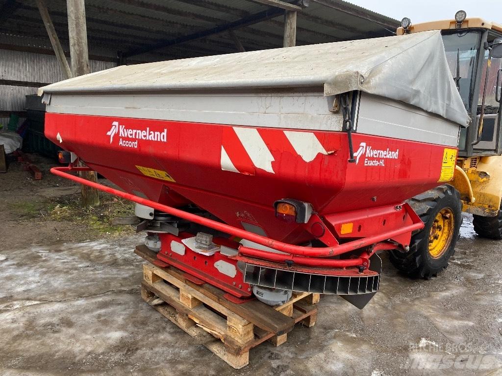 Kverneland Exacta HL Mineral spreaders