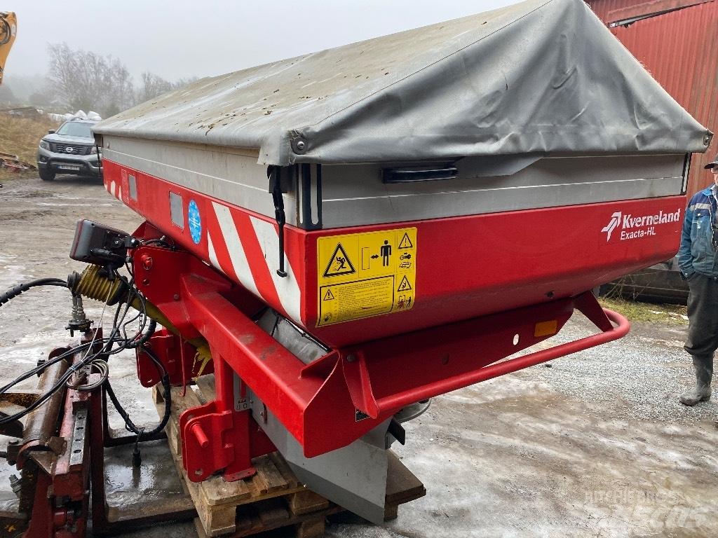 Kverneland Exacta HL Mineral spreaders