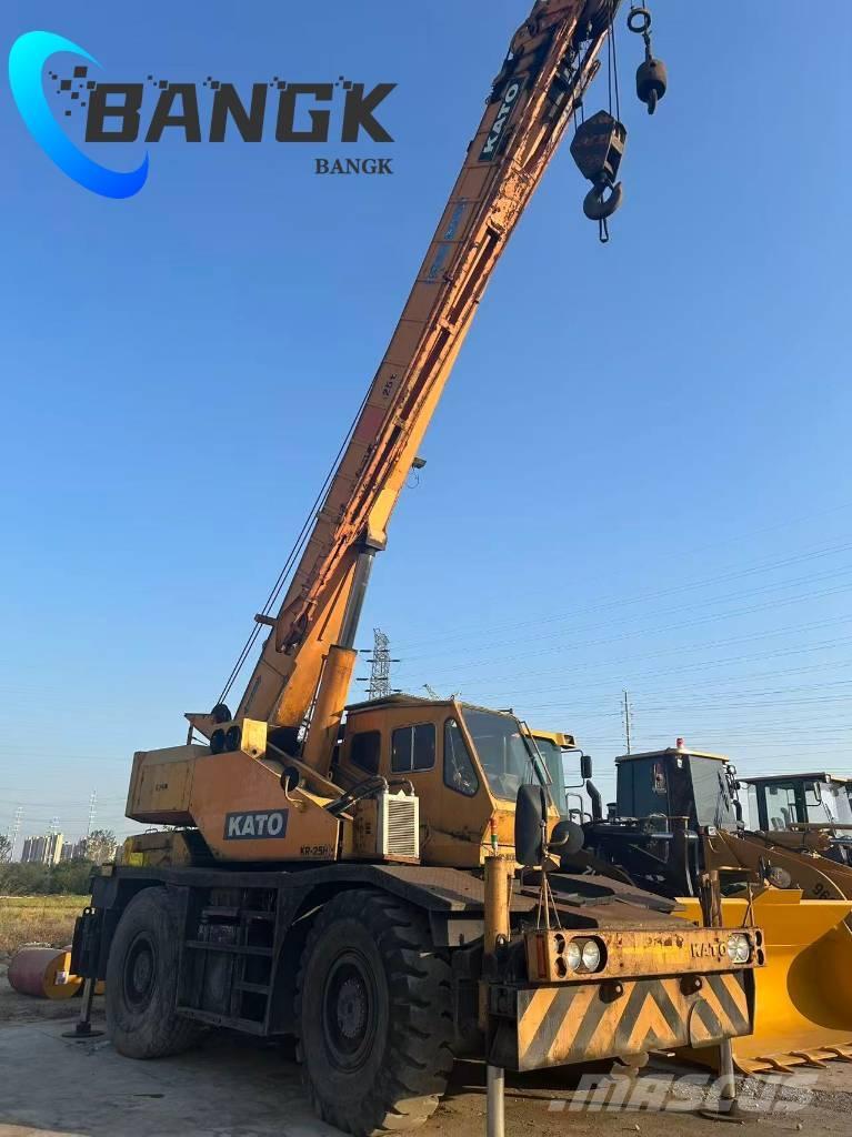 Kato KR 25 H Rough terrain cranes