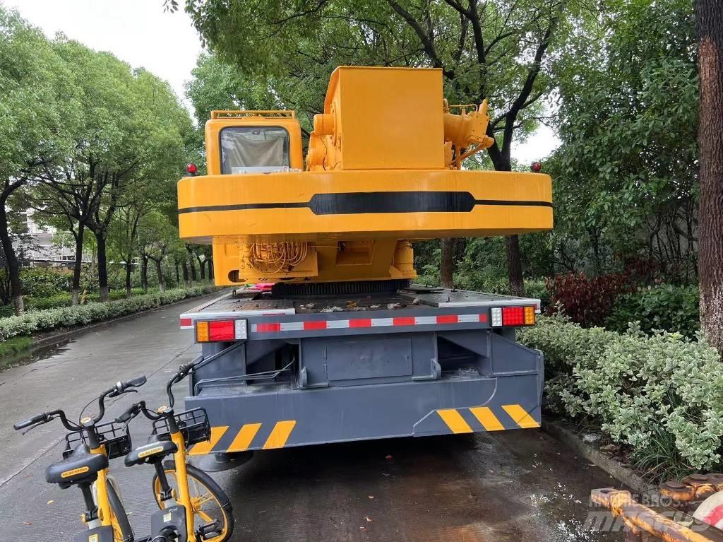 XCMG QY25KC All terrain cranes