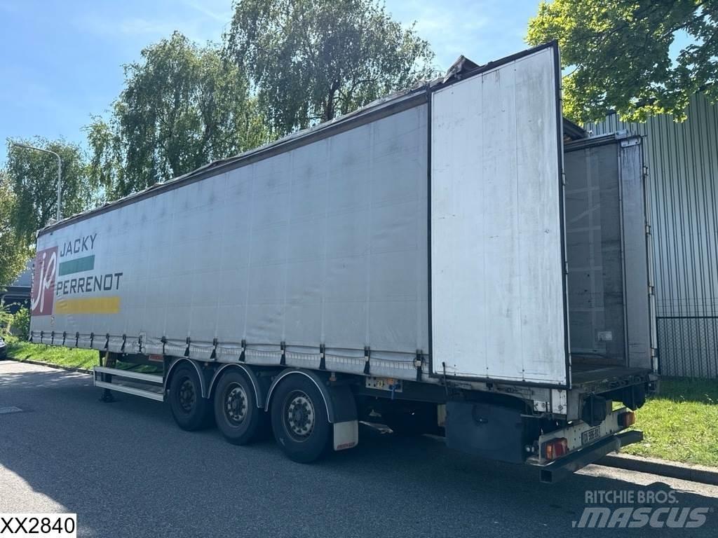 Fruehauf Tautliner Curtain sider semi-trailers