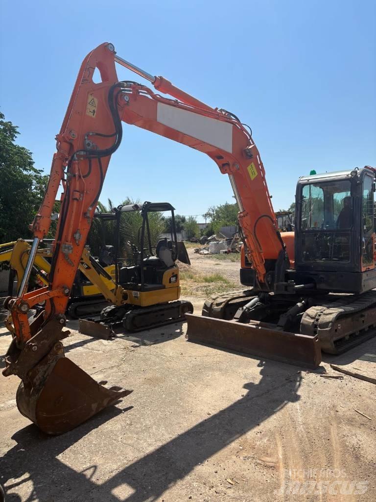 Doosan DX 80 R Mini excavators  7t - 12t