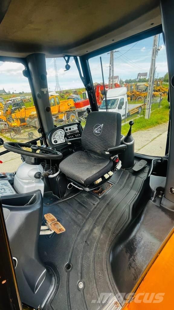 JCB 4 CX Backhoe
