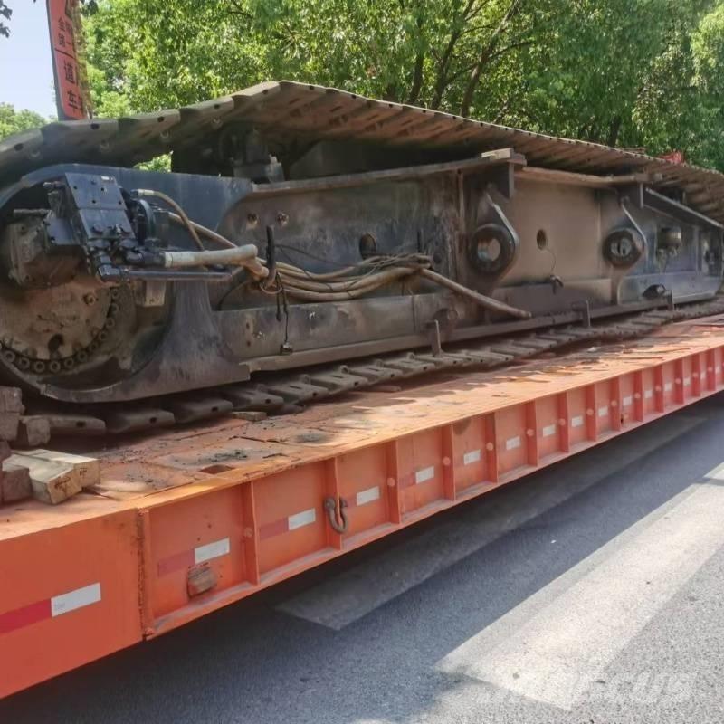 Demag CC 2800 Track mounted cranes