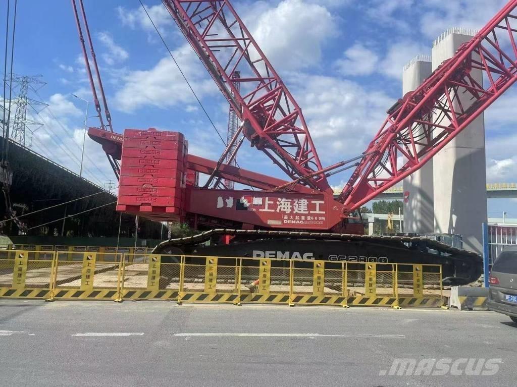 Demag CC 2800 Track mounted cranes