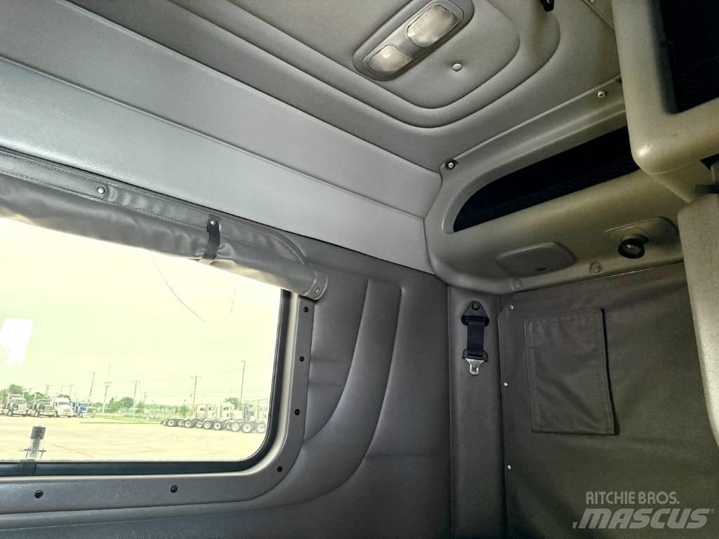Peterbilt 389 Prime Movers