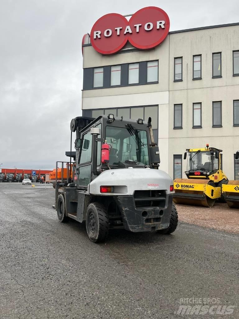 Nissan L1 F6 F70 Y Diesel trucks