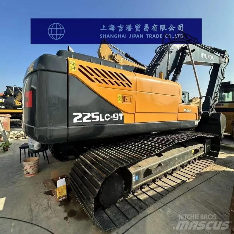 Hyundai R225 Crawler excavators