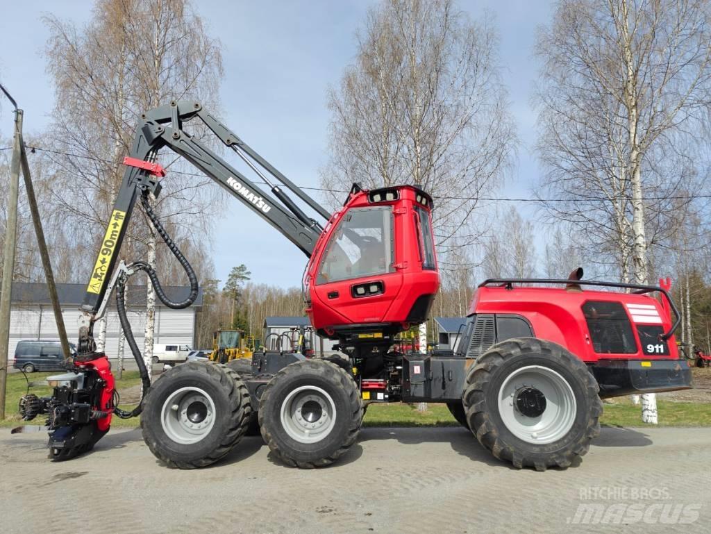 Komatsu 911 Harvesters