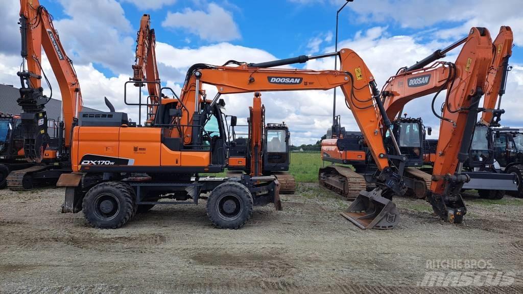 Doosan DX 170 W Wheeled excavators