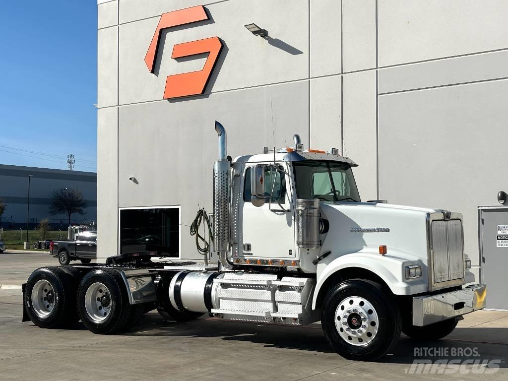 Western Star 4900 Prime Movers
