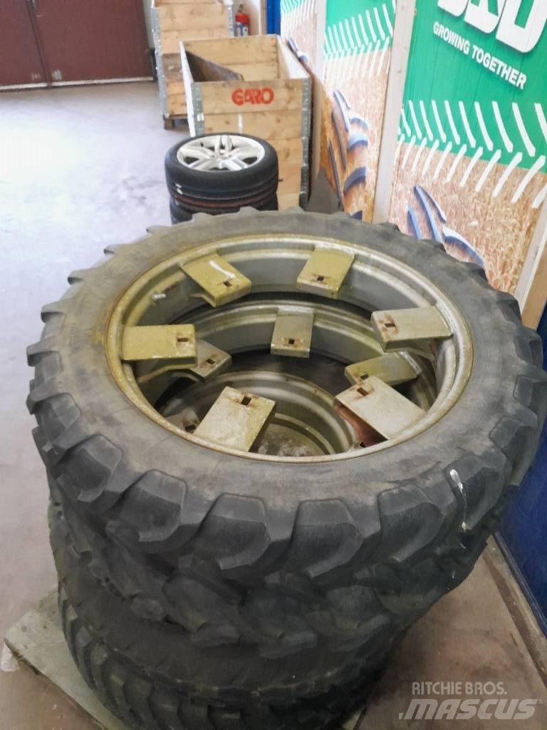 Michelin 9,5-32 Tyres, wheels and rims
