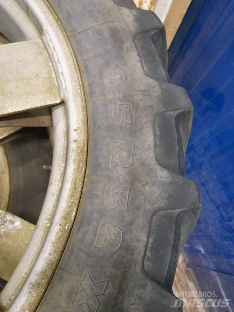 Michelin 9,5-32 Tyres, wheels and rims