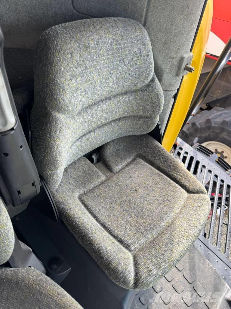 New Holland CR 960 Combine harvesters