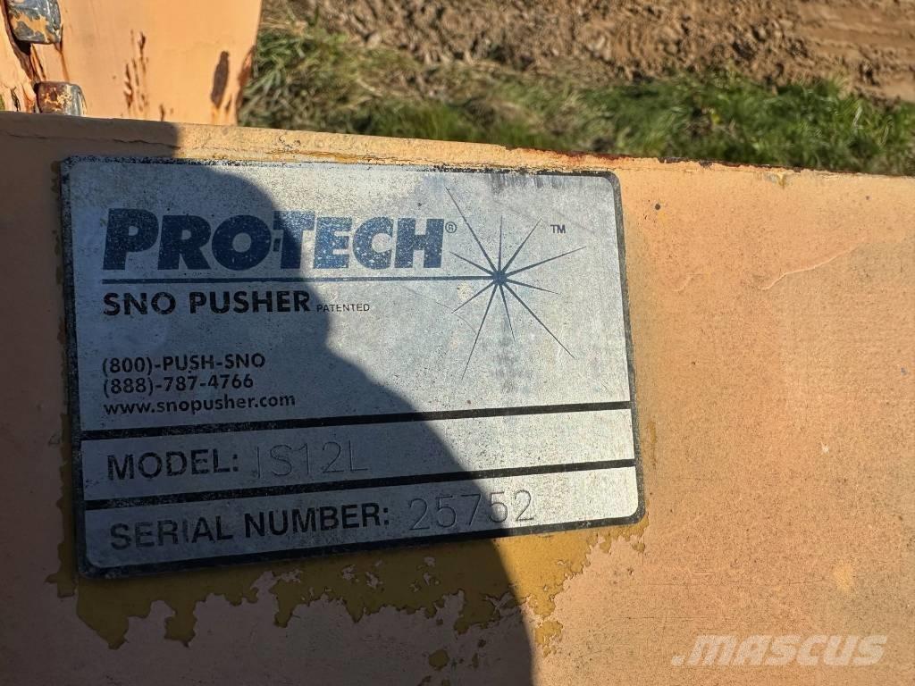  Pro tech LS12' Front loader accessories
