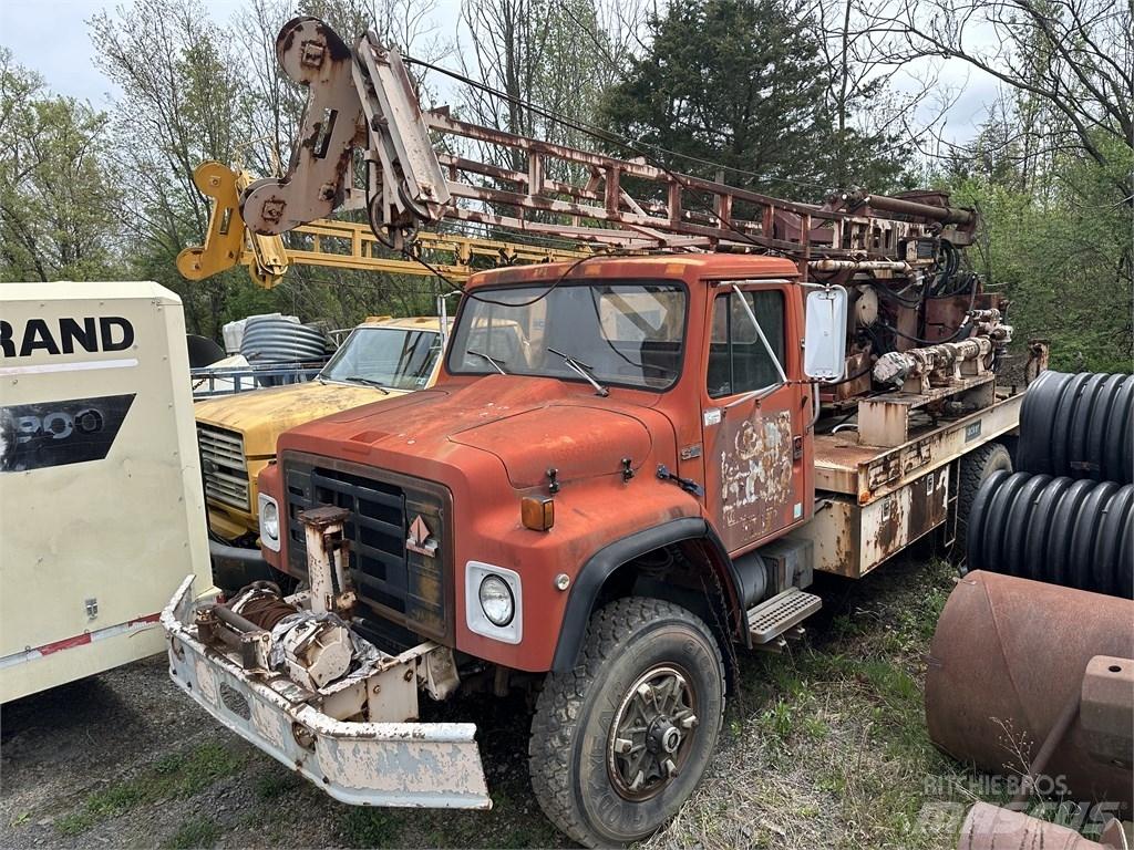 Navistar 1854 Flatbed / Dropside trucks