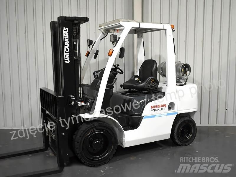 Nissan UG1F2A35DU LPG trucks