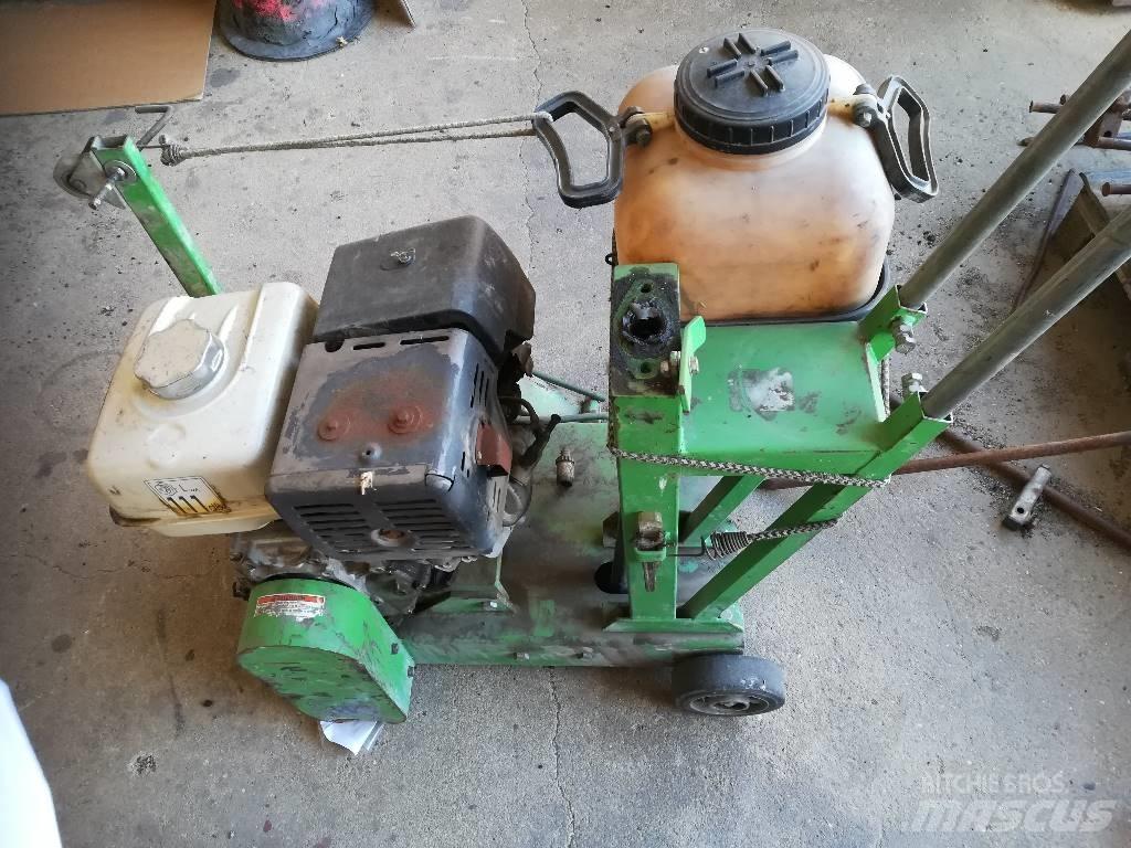  ŘEZAČKA SPÁR RS 400 Other